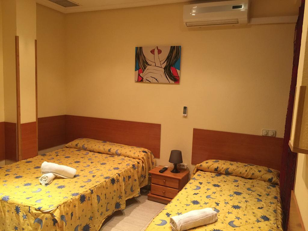 Apartamentos Sleeping In Madrid * Madrid