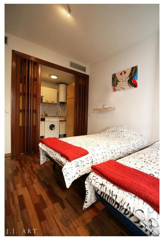 Apartamento Apartamentos Sleeping In Madrid *